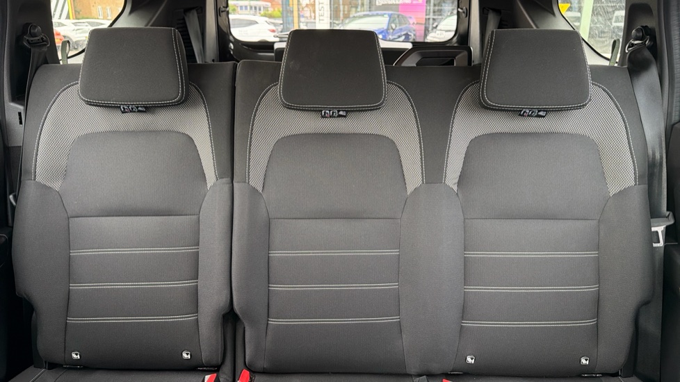Dacia Jogger 1.0 TCe Expression 5dr Petrol Estate - Image 15