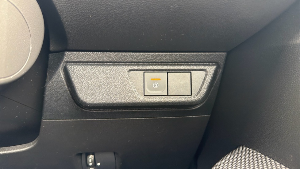 Dacia Jogger 1.0 TCe Expression 5dr Petrol Estate - Image 22