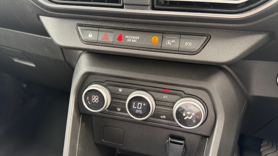 Dacia Jogger 1.0 TCe Expression 5dr Petrol Estate - Image 29
