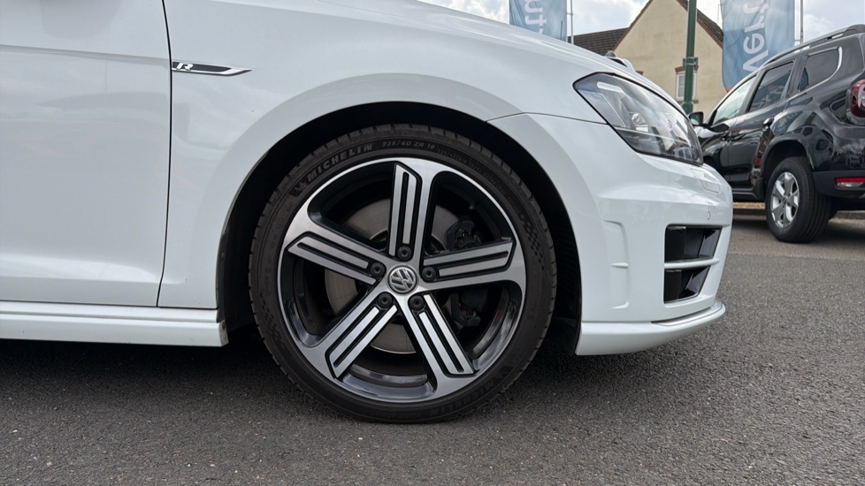 Volkswagen Golf 2.0 TSI R 5dr Petrol Hatchback - Image 7
