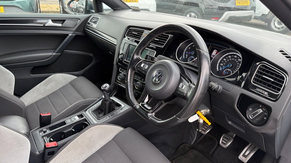 Volkswagen Golf 2.0 TSI R 5dr Petrol Hatchback - Image 11