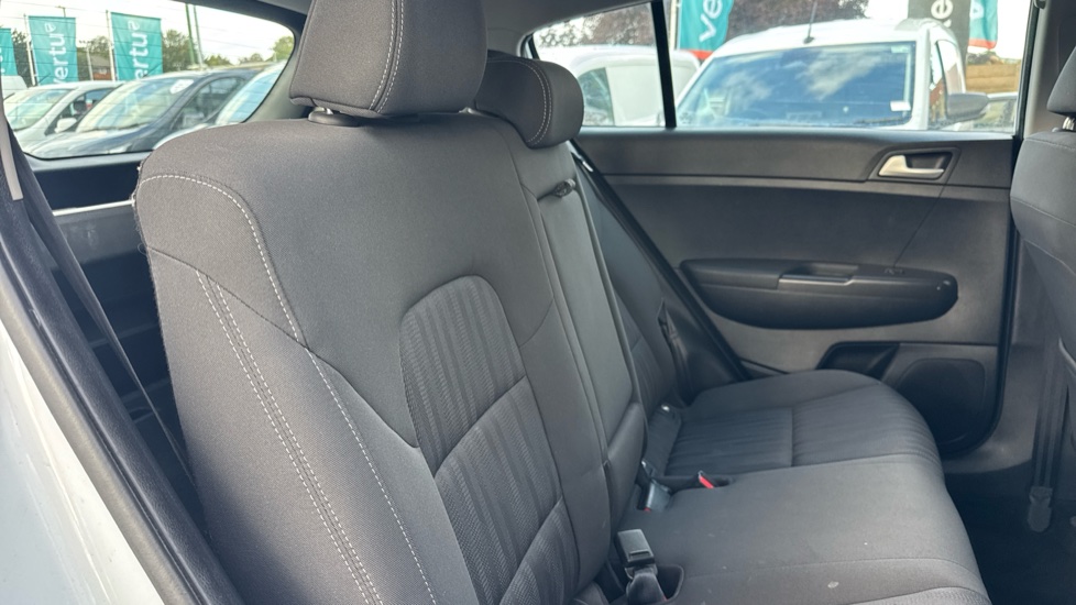 Kia Sportage 1.6 GDi ISG 1 5dr Petrol Estate - Image 40