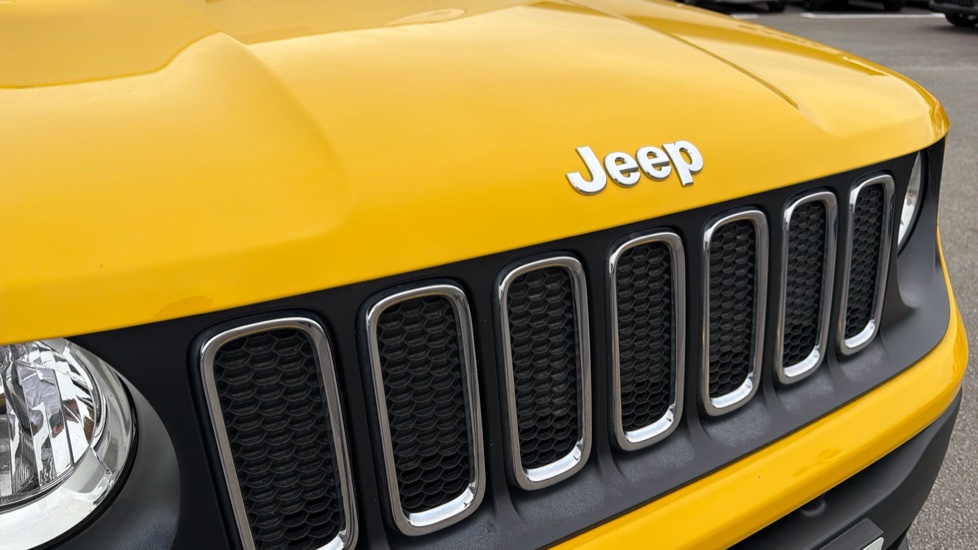 Jeep Renegade 1.6 E-torQ Longitude 5dr Petrol Hatchback - Image 8