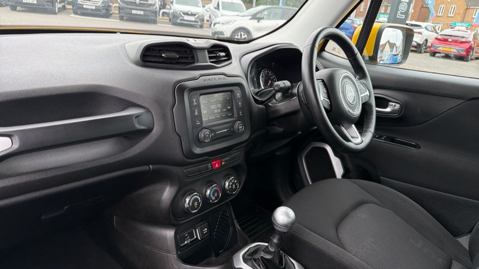 Jeep Renegade 1.6 E-torQ Longitude 5dr Petrol Hatchback - Image 9