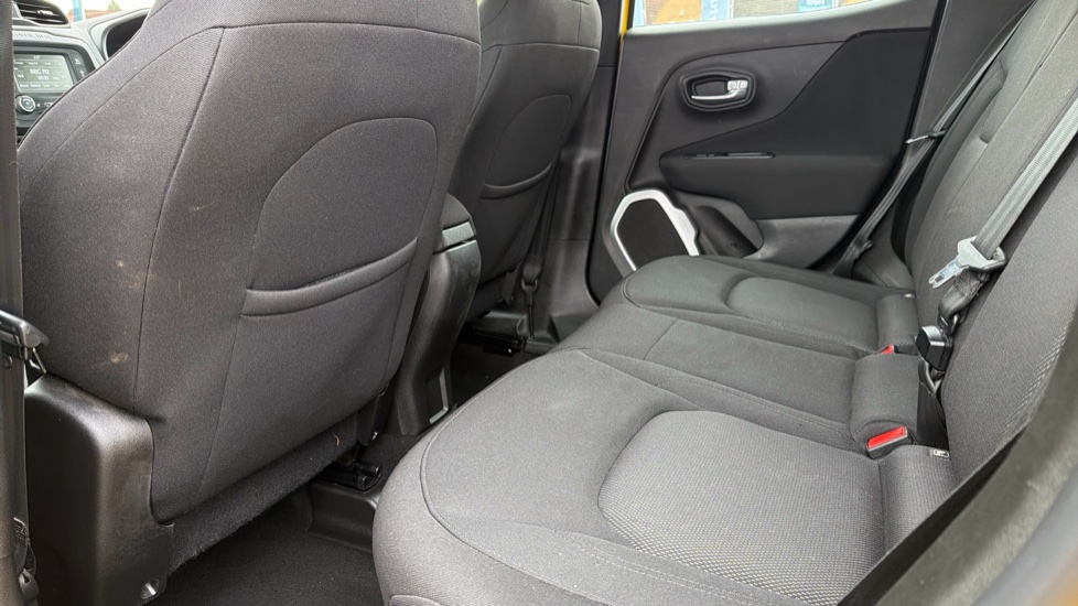 Jeep Renegade 1.6 E-torQ Longitude 5dr Petrol Hatchback - Image 16