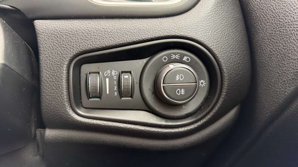 Jeep Renegade 1.6 E-torQ Longitude 5dr Petrol Hatchback - Image 22