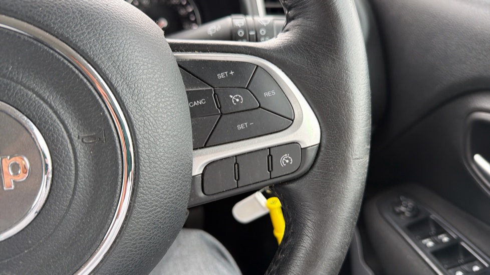 Jeep Renegade 1.6 E-torQ Longitude 5dr Petrol Hatchback - Image 23