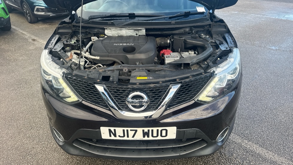 Nissan Qashqai 1.5 dCi N-Vision 5dr Diesel Hatchback - Image 8