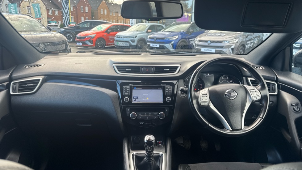 Nissan Qashqai 1.5 dCi N-Vision 5dr Diesel Hatchback - Image 10