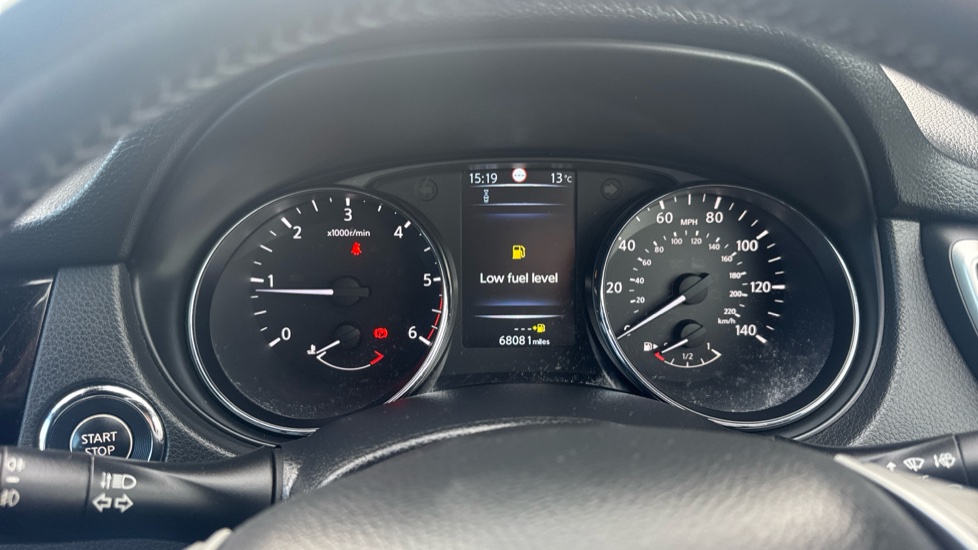 Nissan Qashqai 1.5 dCi N-Vision 5dr Diesel Hatchback - Image 18