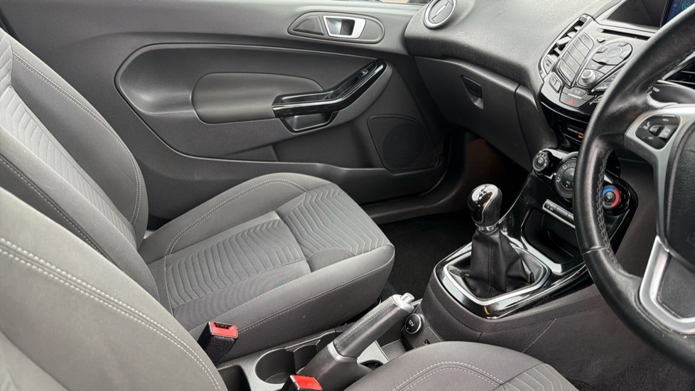 Ford Fiesta 1.0 EcoBoost Zetec 3dr Petrol Hatchback - Image 14