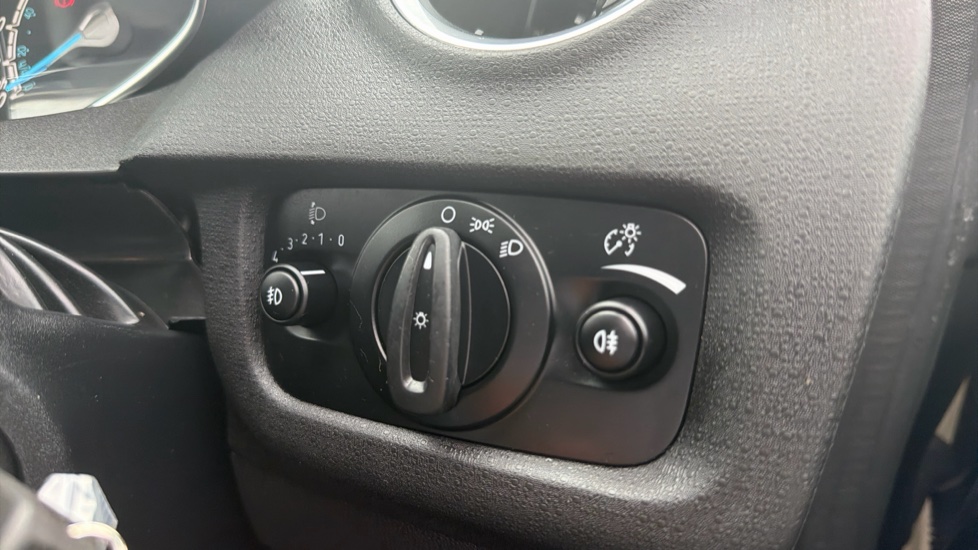 Ford Fiesta 1.0 EcoBoost Zetec 3dr Petrol Hatchback - Image 22
