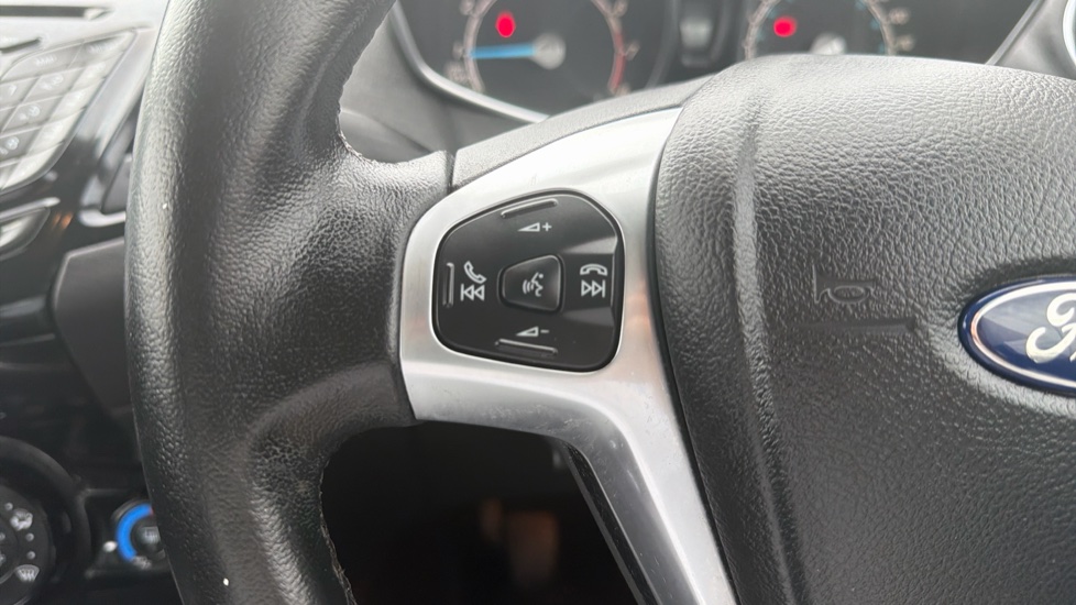 Ford Fiesta 1.0 EcoBoost Zetec 3dr Petrol Hatchback - Image 23