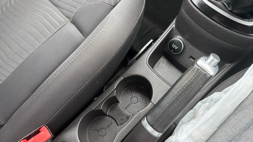 Ford Fiesta 1.0 EcoBoost Zetec 3dr Petrol Hatchback - Image 27
