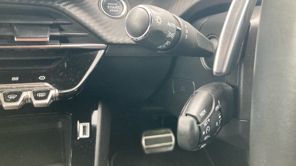 Peugeot 208 1.2 PureTech 130 GT 5dr EAT8 Petrol Hatchback - Image 23