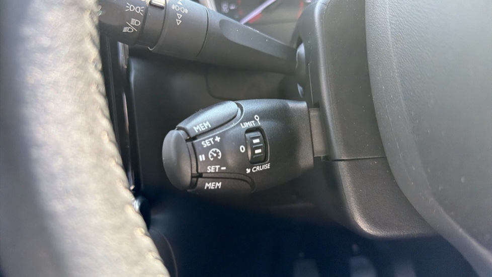 Citroen C3 1.2 PureTech 110 Flair 5dr Petrol Hatchback - Image 28