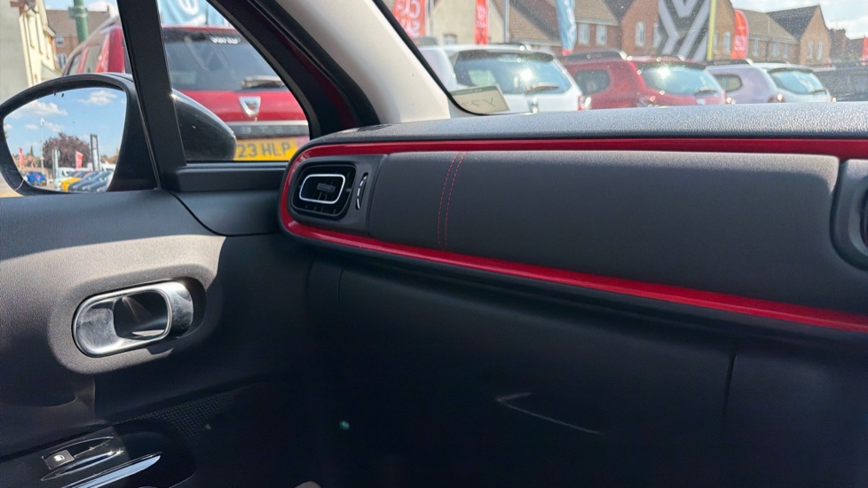 Citroen C3 1.2 PureTech 110 Flair 5dr Petrol Hatchback - Image 30