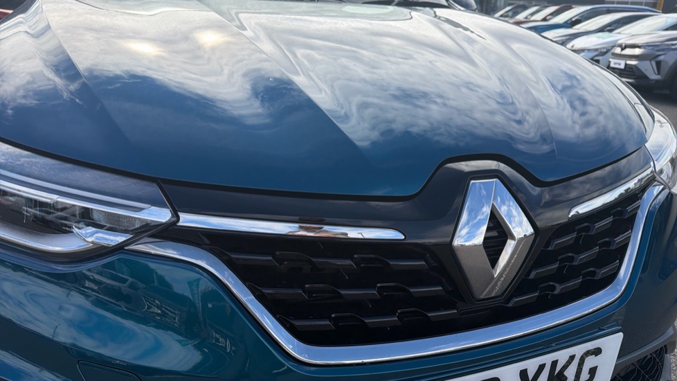Renault Arkana 1.6 E-TECH Hybrid 145 R.S. Line 5dr Auto Hybrid Estate - Image 8