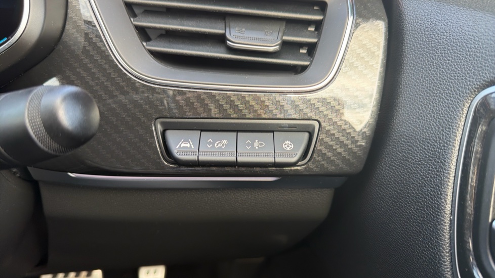 Renault Arkana 1.6 E-TECH Hybrid 145 R.S. Line 5dr Auto Hybrid Estate - Image 22