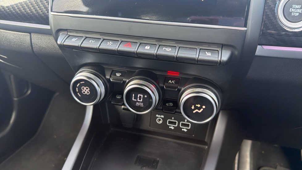 Renault Arkana 1.6 E-TECH Hybrid 145 R.S. Line 5dr Auto Hybrid Estate - Image 27