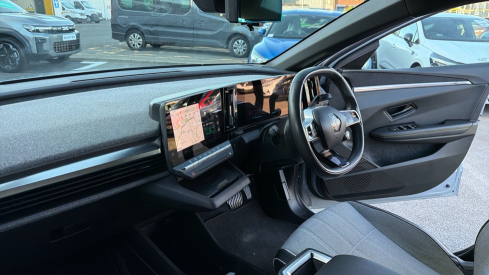 Renault Megane E-Tech EV60 160kW Launch Edition 60kWh OC 5dr Auto Electric Hatchback - Image 9