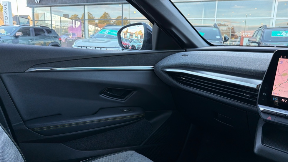 Renault Megane E-Tech EV60 160kW Launch Edition 60kWh OC 5dr Auto Electric Hatchback - Image 19