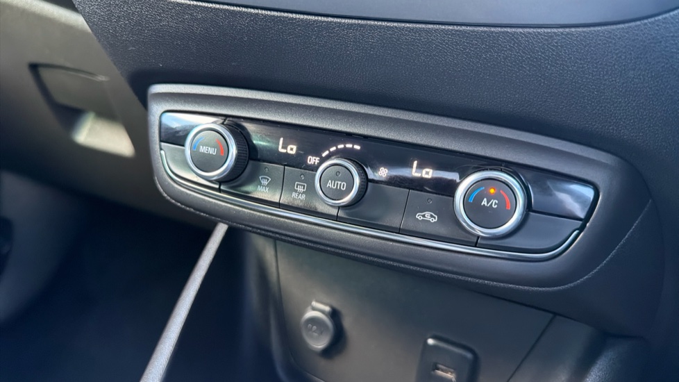 Vauxhall Crossland X 1.2 [83] Elite 5dr Petrol Hatchback - Image 27