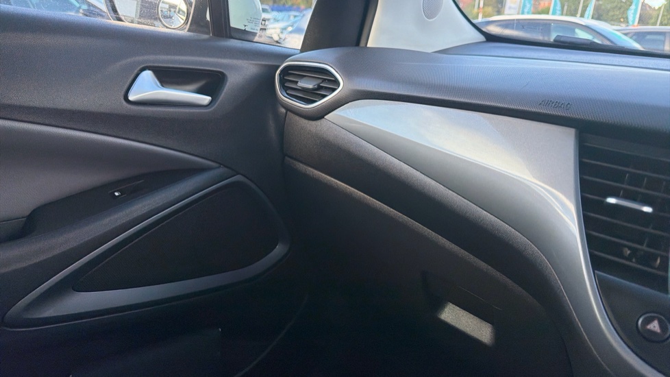Vauxhall Crossland X 1.2 [83] Elite 5dr Petrol Hatchback - Image 32