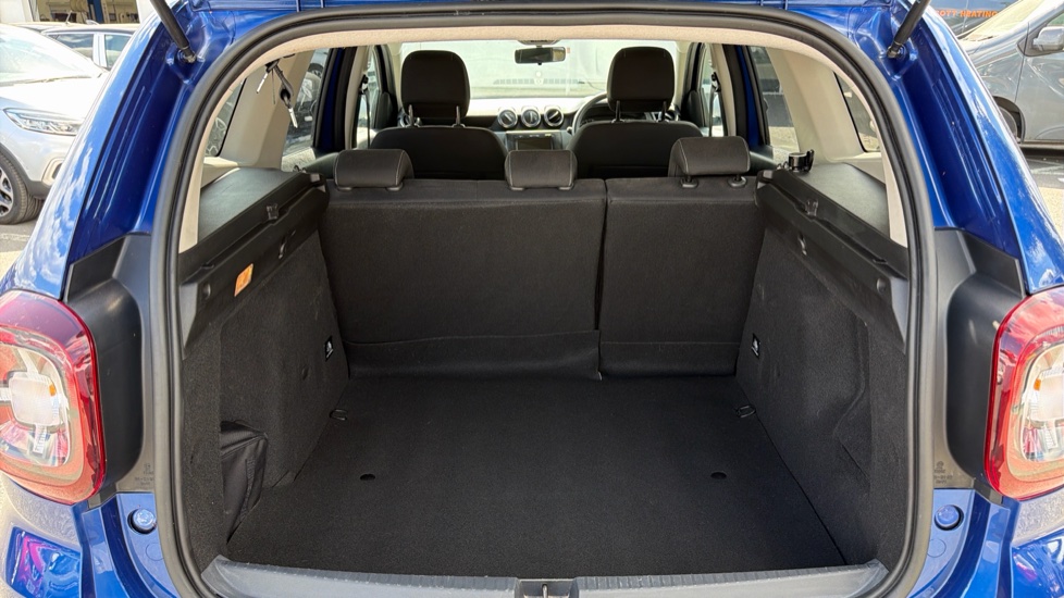 Dacia Duster 1.3 TCe 130 Prestige 5dr Petrol Estate - Image 4