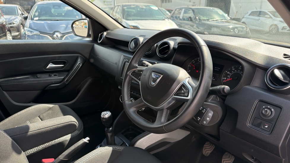 Dacia Duster 1.3 TCe 130 Prestige 5dr Petrol Estate - Image 11