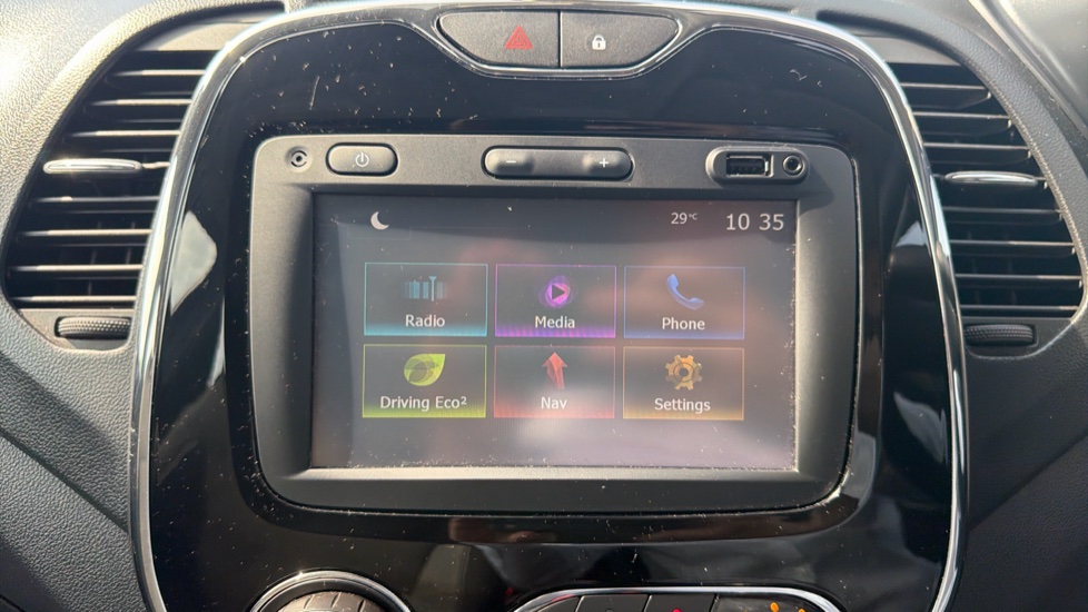 Renault Captur 0.9 TCE 90 Dynamique Nav 5dr Petrol Hatchback - Image 12