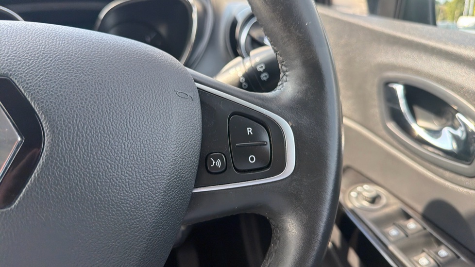 Renault Captur 0.9 TCE 90 Dynamique Nav 5dr Petrol Hatchback - Image 23