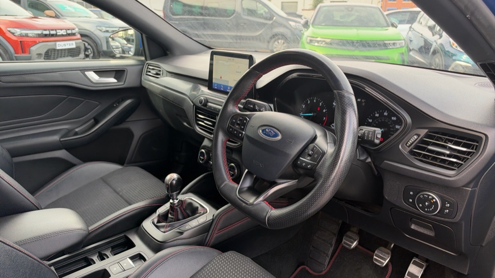 Ford Focus 1.0 EcoBoost 125 ST-Line X 5dr Petrol Hatchback - Image 11