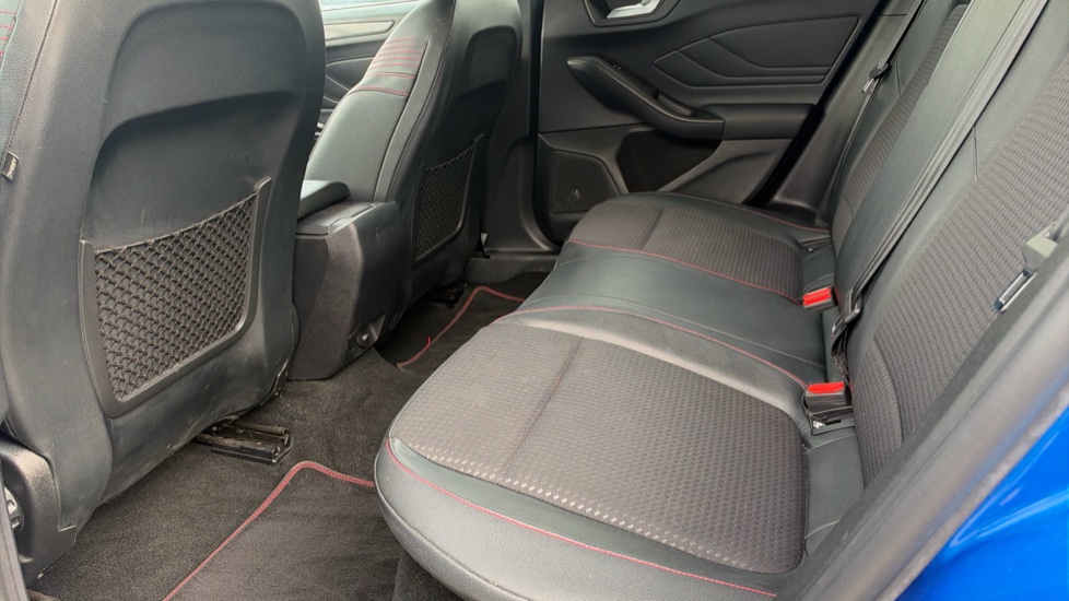 Ford Focus 1.0 EcoBoost 125 ST-Line X 5dr Petrol Hatchback - Image 16
