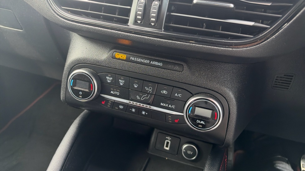 Ford Focus 1.0 EcoBoost 125 ST-Line X 5dr Petrol Hatchback - Image 27