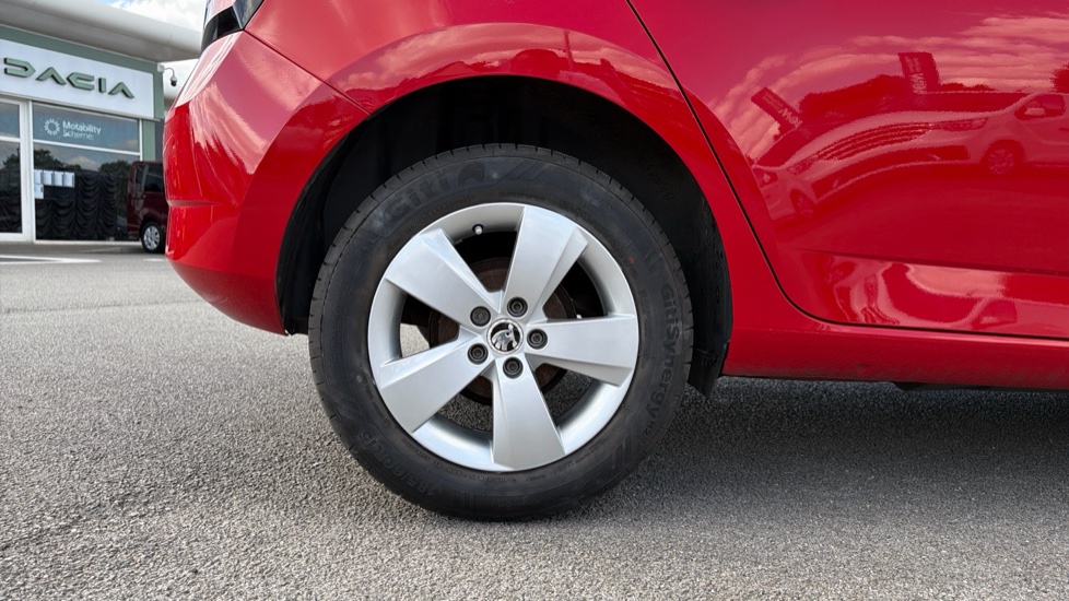 Skoda Fabia 1.0 MPI SE 5dr Petrol Hatchback - Image 7