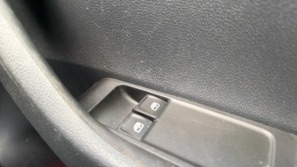Skoda Fabia 1.0 MPI SE 5dr Petrol Hatchback - Image 21