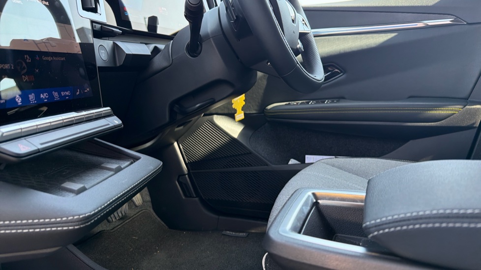 Renault Megane E-Tech EV60 160kW Techno Comfort Range 60kWh 5dr Auto Electric Hatchback - Image 13