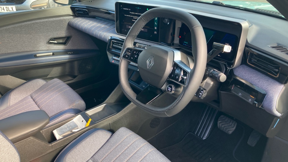 Renault 4 110kW Techno+ 52kWh Comfort range 5dr Auto Electric Estate - Image 11