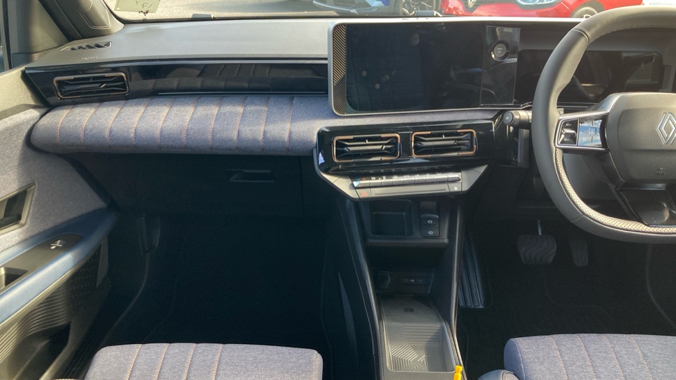 Renault 4 110kW Techno+ 52kWh Comfort range 5dr Auto Electric Estate - Image 14