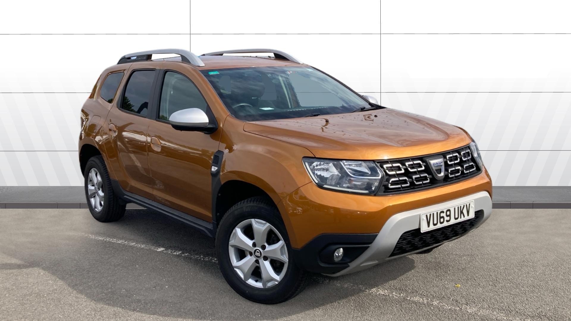 Dacia Duster listing photo