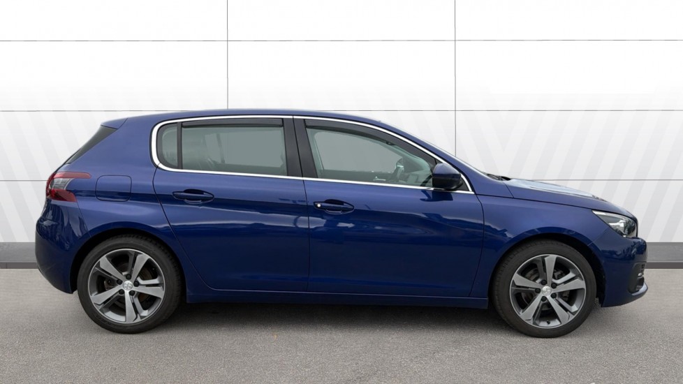 Peugeot 308 1.2 PureTech 130 Allure 5dr Petrol Hatchback - Image 5