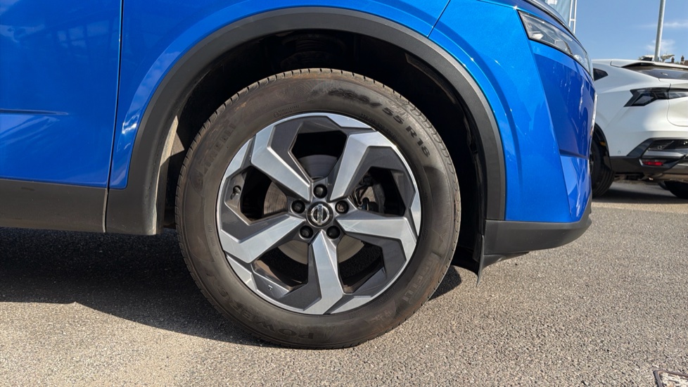 Nissan Qashqai 1.3 DiG-T MH N-Connecta 5dr Petrol Hatchback - Image 7