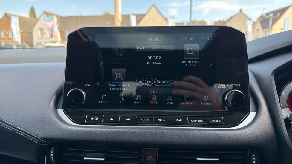 Nissan Qashqai 1.3 DiG-T MH N-Connecta 5dr Petrol Hatchback - Image 12