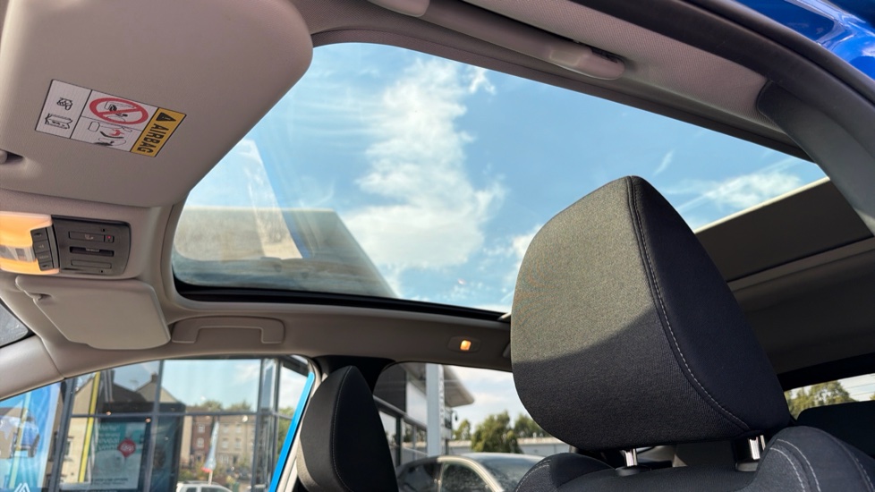 Nissan Qashqai 1.3 DiG-T MH N-Connecta 5dr Petrol Hatchback - Image 21