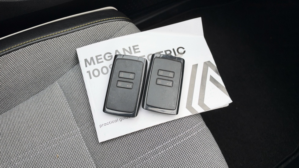 Renault Megane E-Tech EV60 160kW Iconic 60kWh Optimum Charge 5dr Auto Electric Hatchback - Image 19
