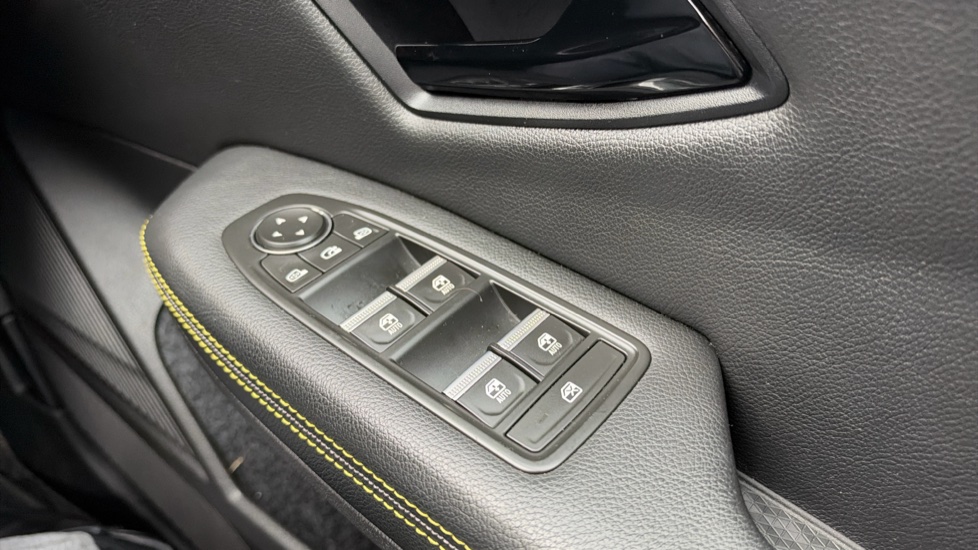 Renault Megane E-Tech EV60 160kW Iconic 60kWh Optimum Charge 5dr Auto Electric Hatchback - Image 21