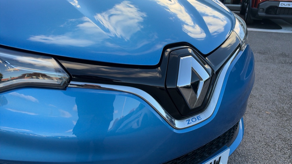 Renault Zoe 100kW i Iconic R135 50kWh 5dr Auto Electric Hatchback - Image 8