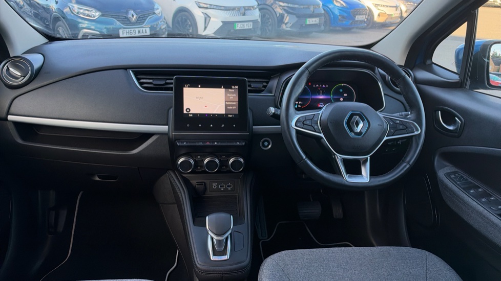 Renault Zoe 100kW i Iconic R135 50kWh 5dr Auto Electric Hatchback - Image 10