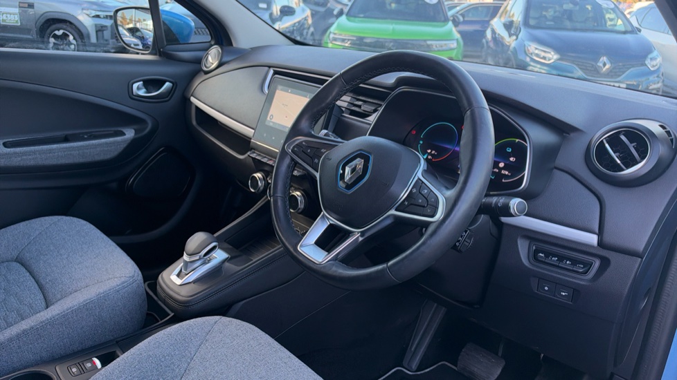 Renault Zoe 100kW i Iconic R135 50kWh 5dr Auto Electric Hatchback - Image 11